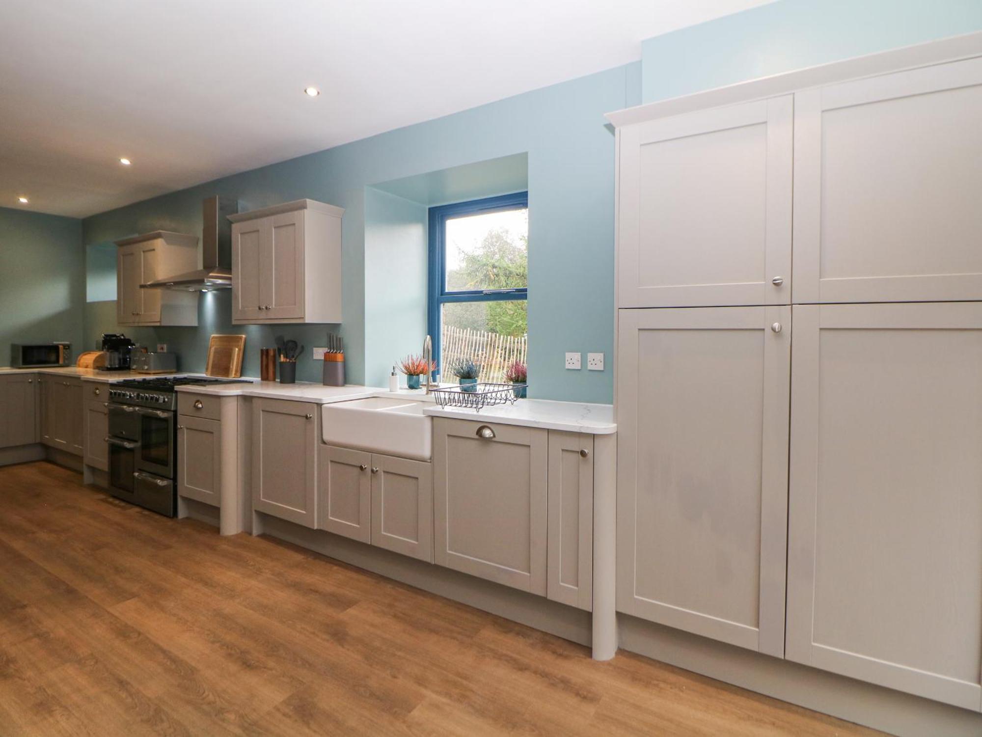 Blue Ron'S Villa Birch Vale Bagian luar foto