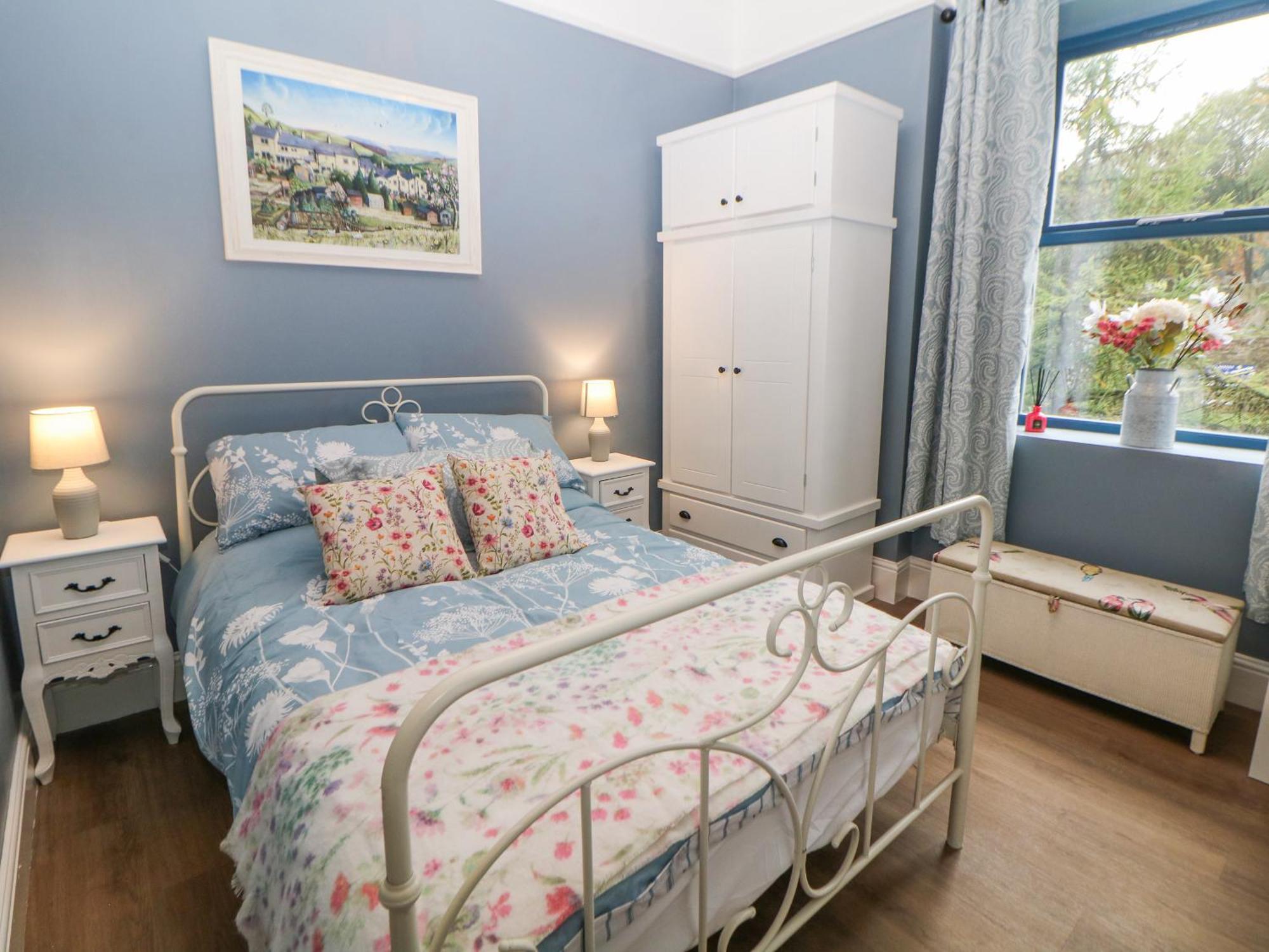 Blue Ron'S Villa Birch Vale Bagian luar foto