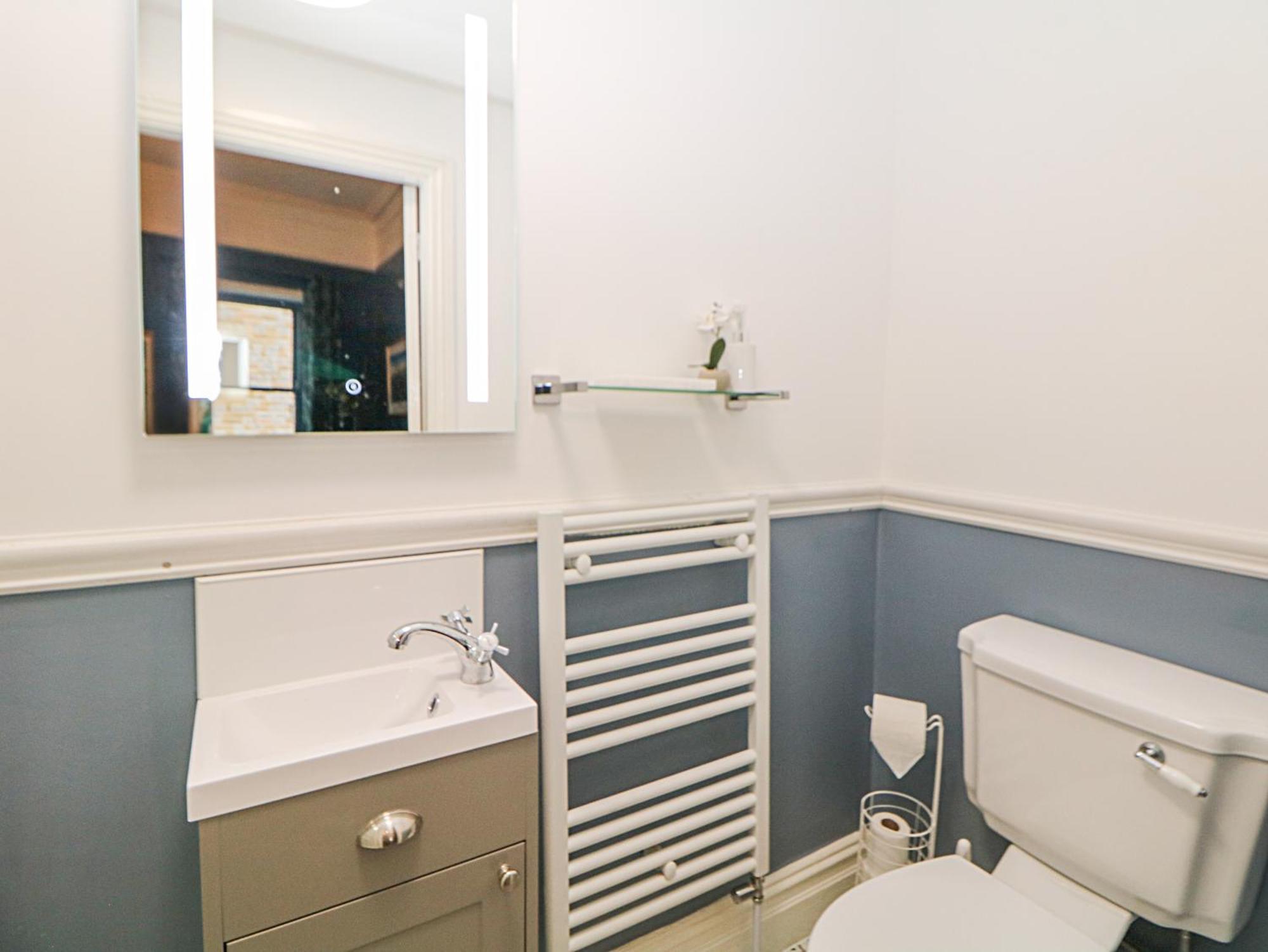 Blue Ron'S Villa Birch Vale Bagian luar foto