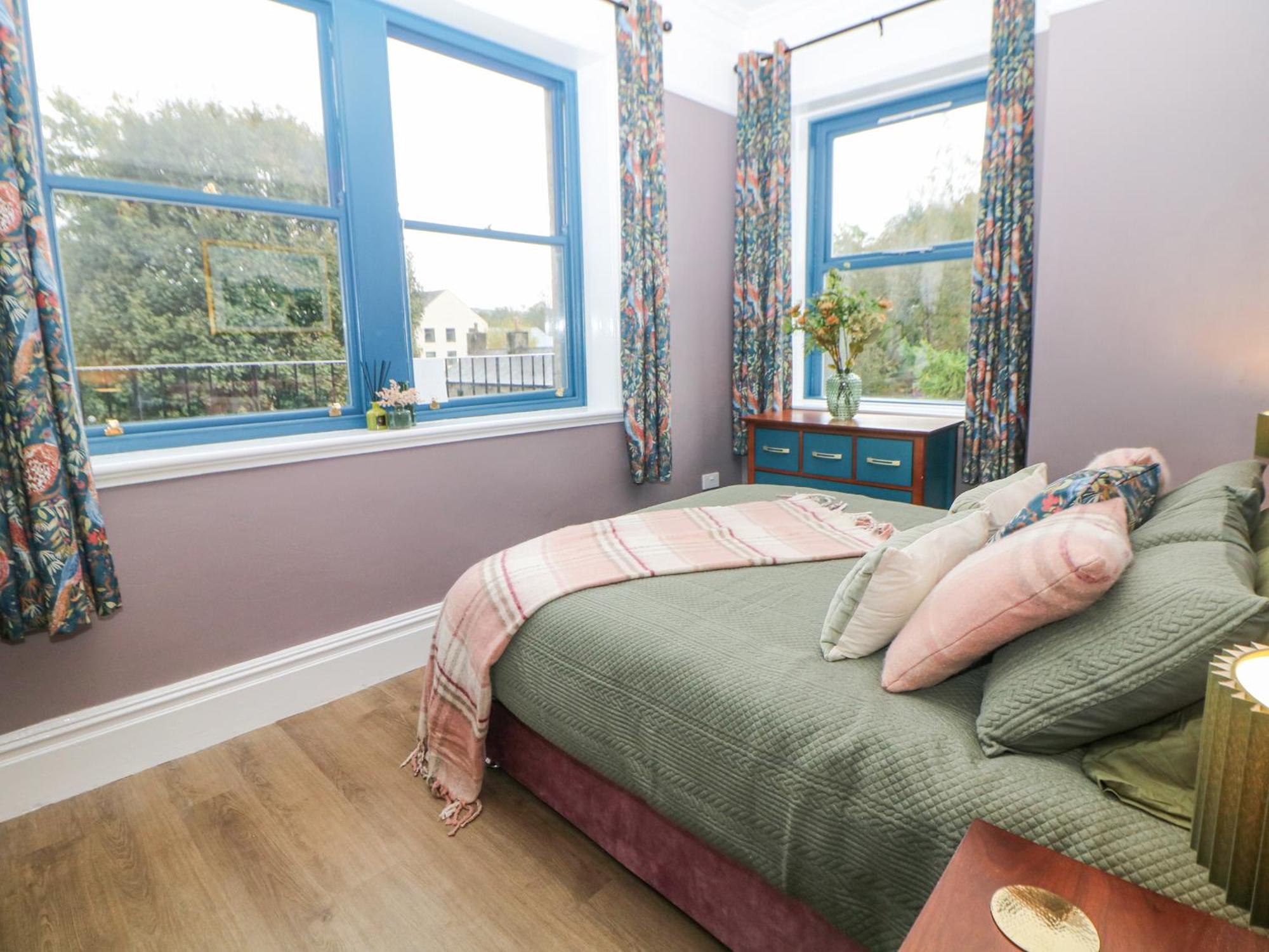 Blue Ron'S Villa Birch Vale Bagian luar foto
