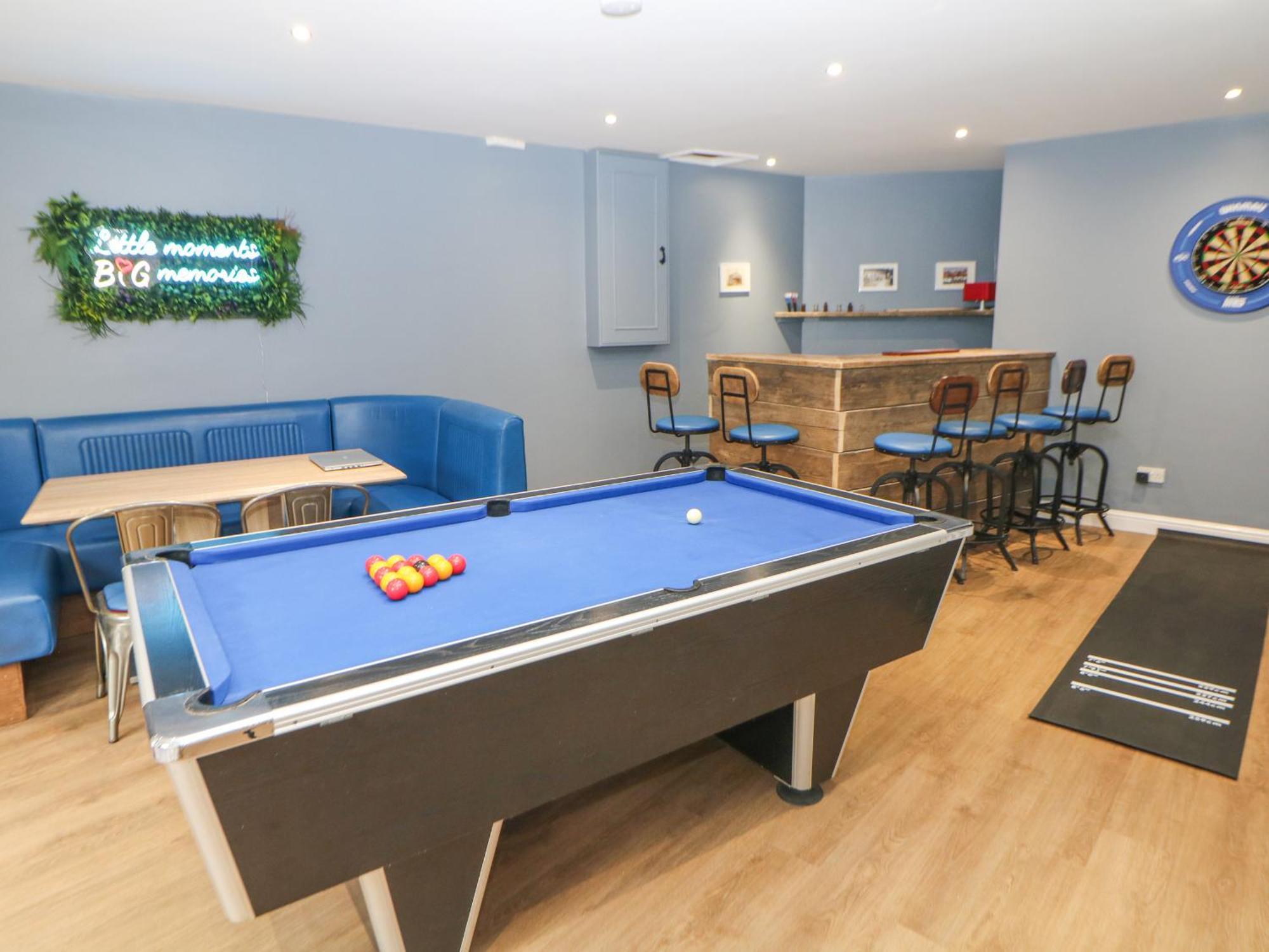 Blue Ron'S Villa Birch Vale Bagian luar foto
