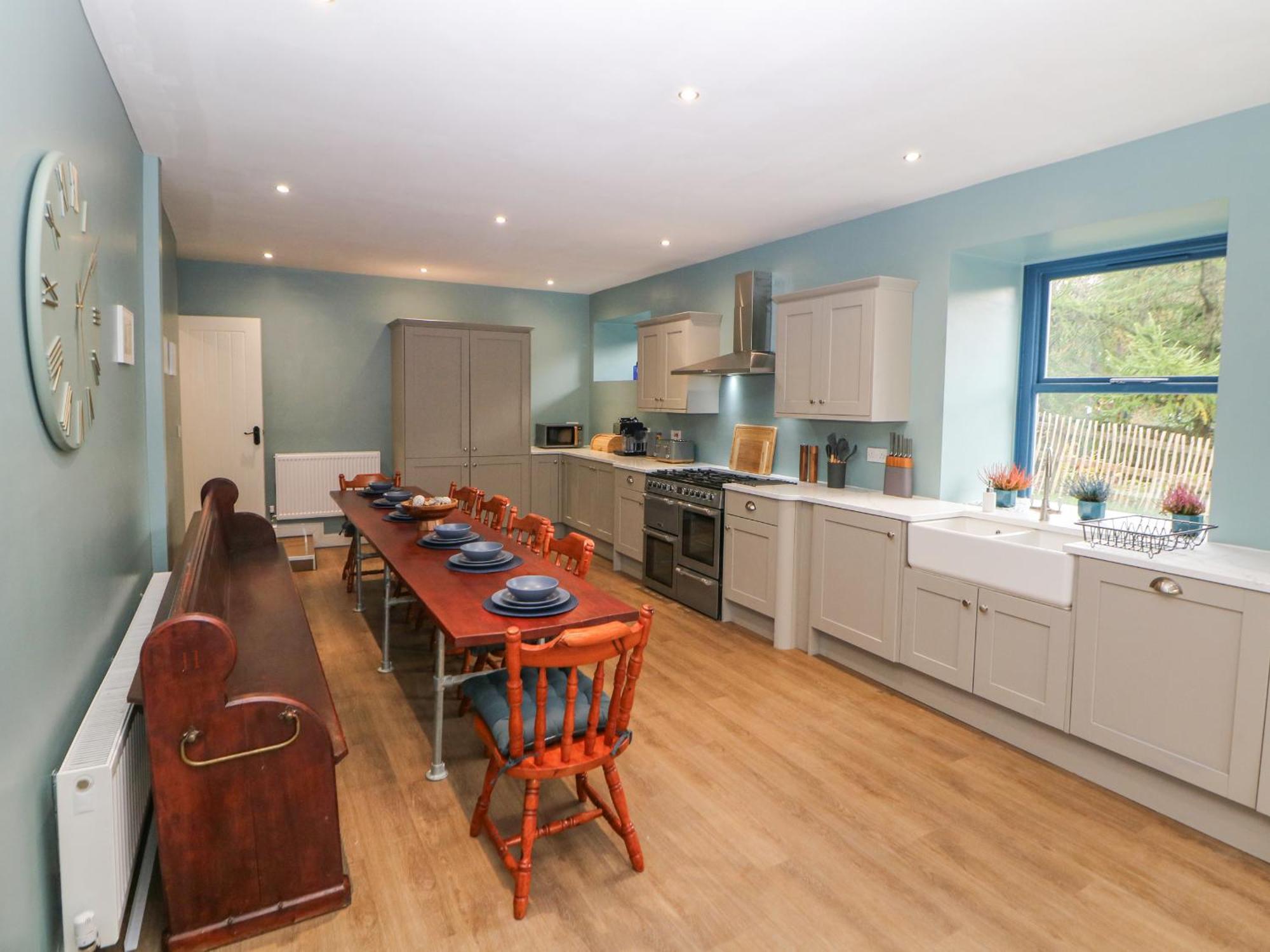 Blue Ron'S Villa Birch Vale Bagian luar foto
