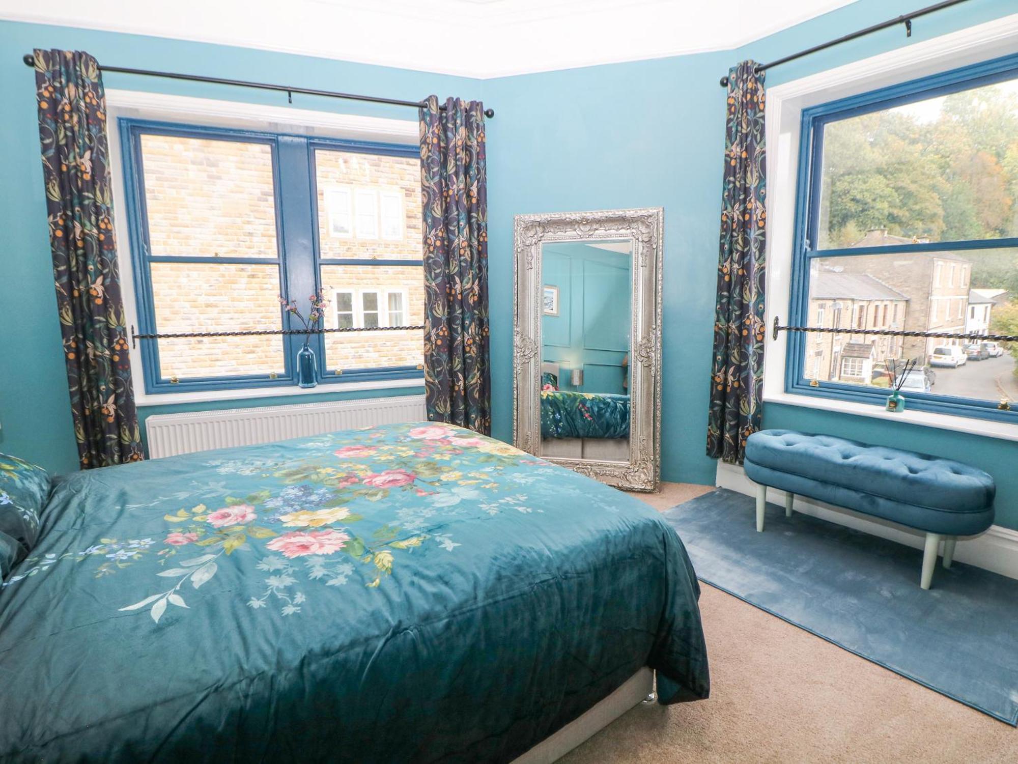 Blue Ron'S Villa Birch Vale Bagian luar foto