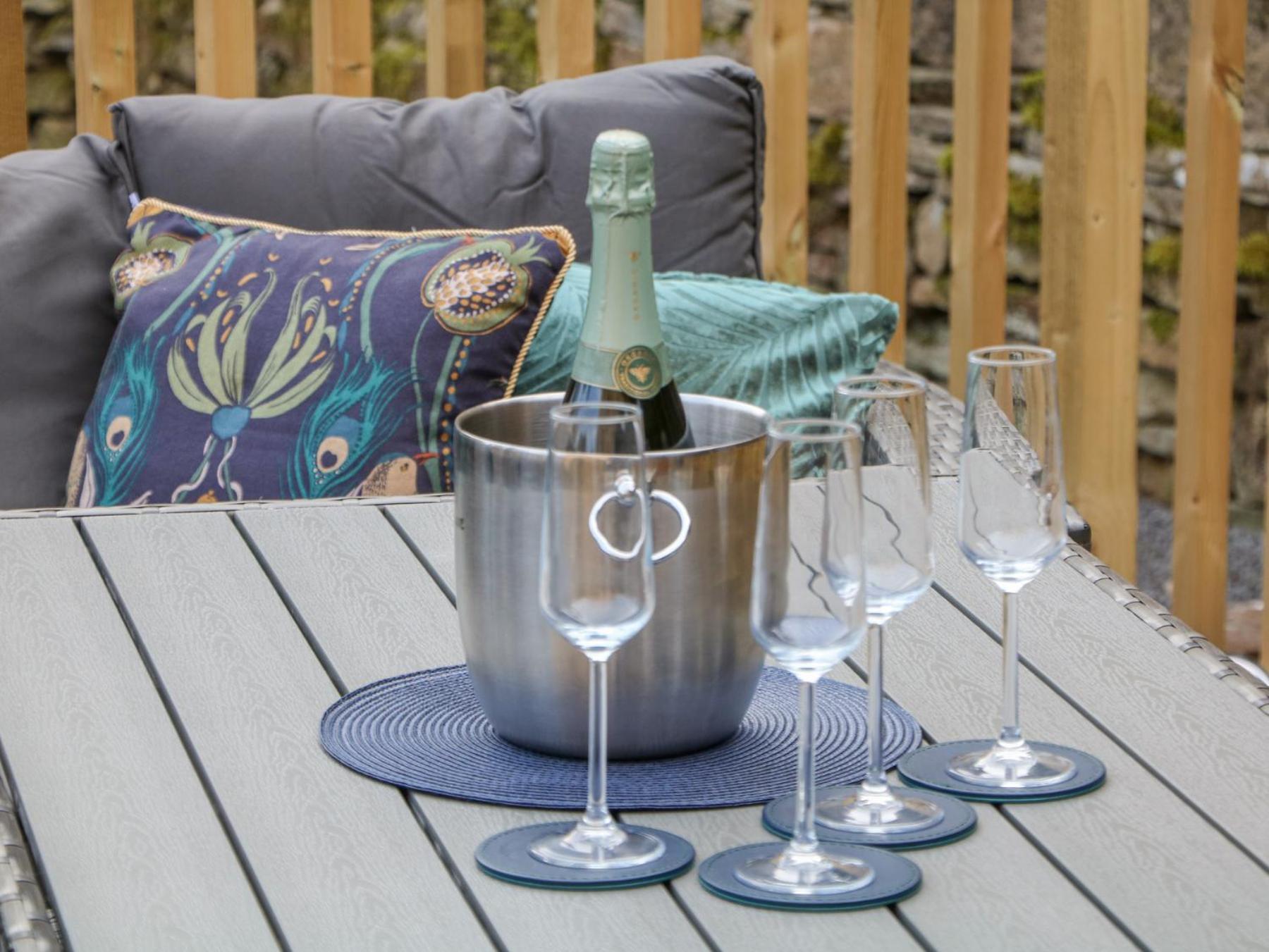 Blue Ron'S Villa Birch Vale Bagian luar foto